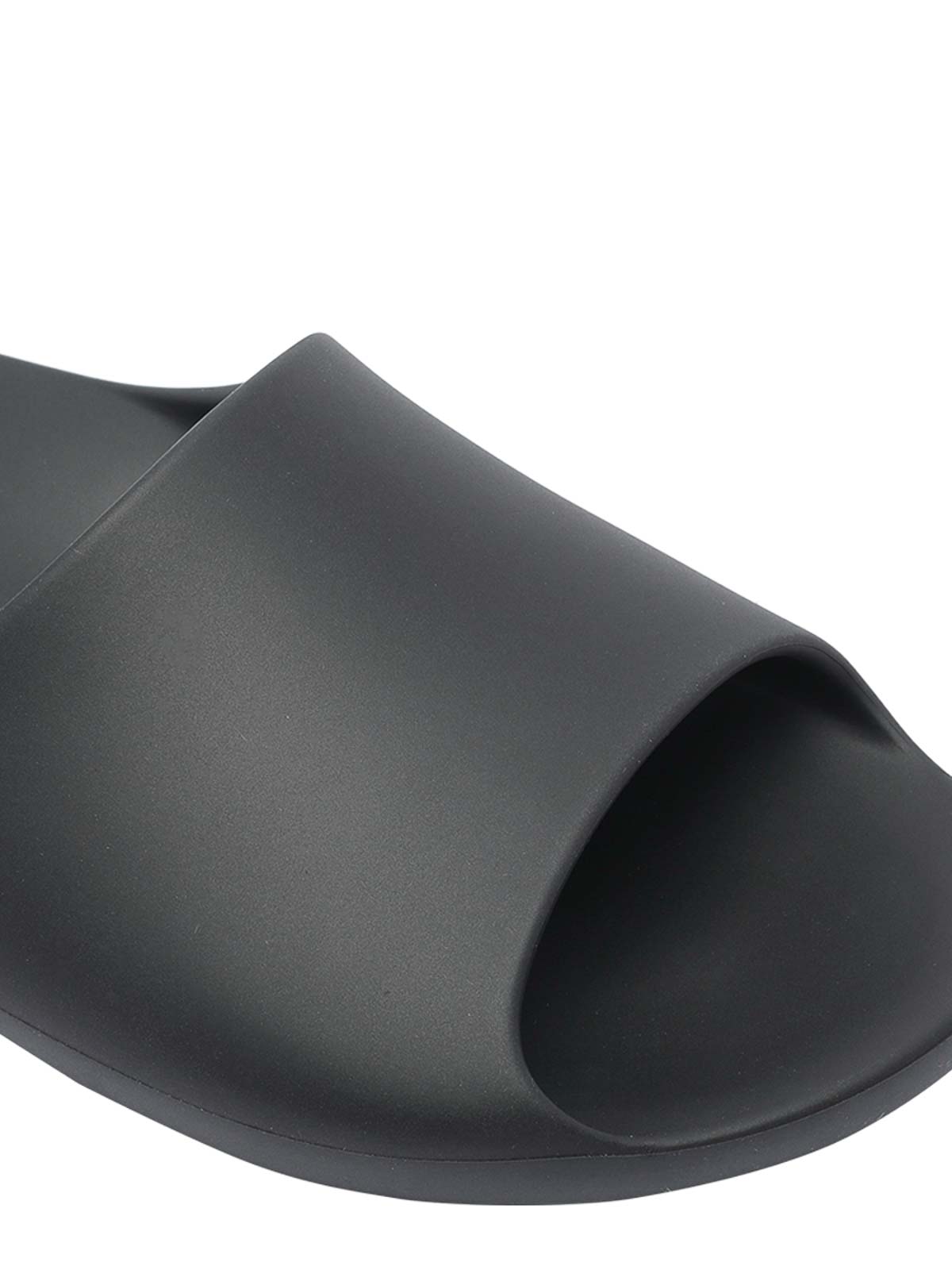 Black Ama Slip On F1657RC4 (The Row / サンダル ) | The Row (ザ・ロウ)(3)