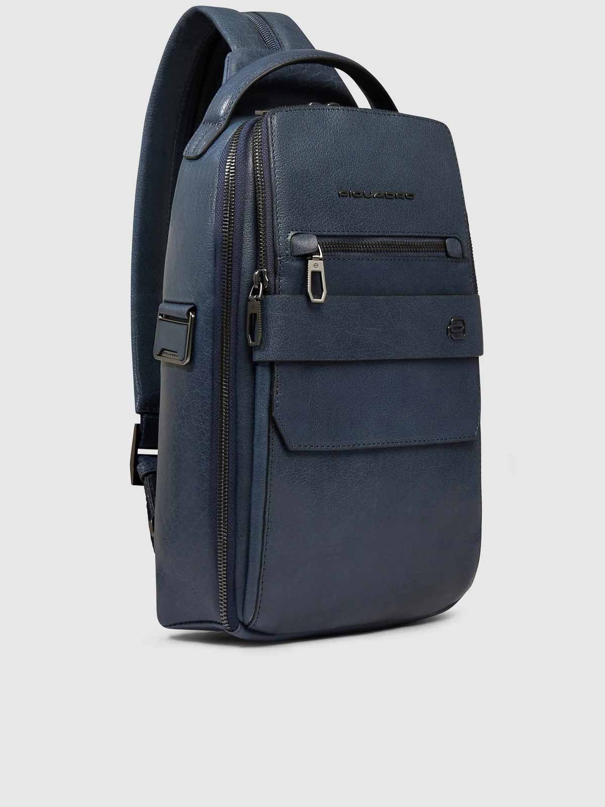 One shoulder CA7028S141AV (PIQUADRO / ボディ・ベルトバッグ ) | PIQUADRO (ピクアドロ)(1)